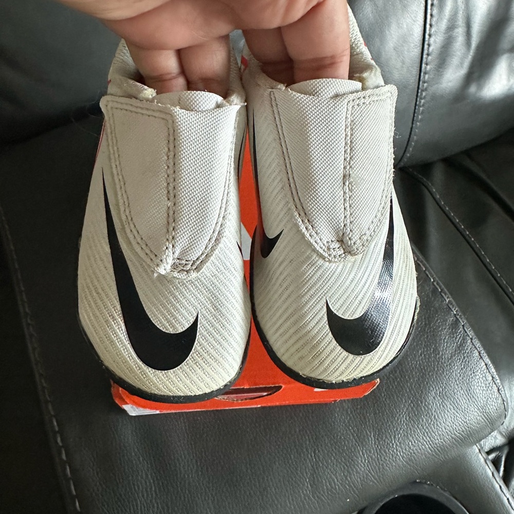 Used Nike soccer turf cleats size 8 toddler